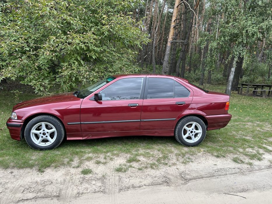 BMW 3 Series, 1992