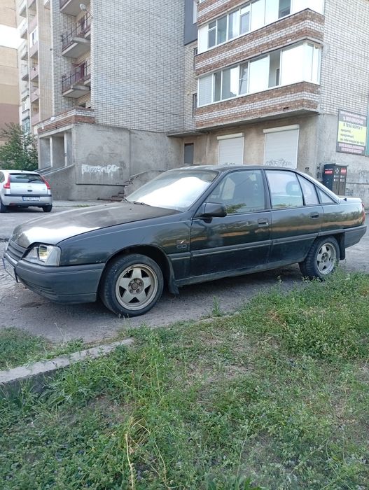 Opel Omega, 1990