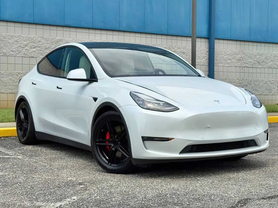 Tesla, 2022