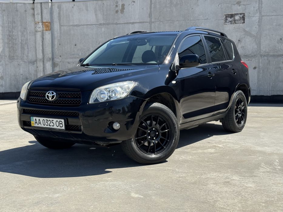 Toyota RAV4, 2005