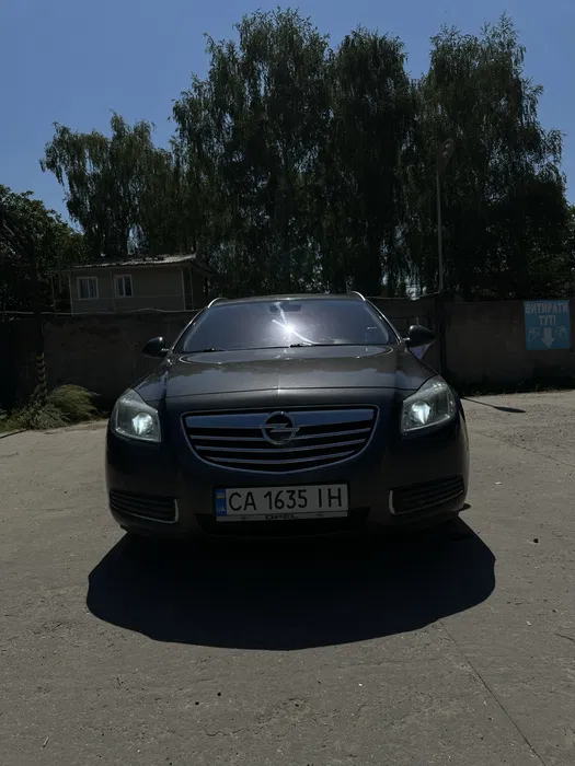 Opel Insignia, 2011