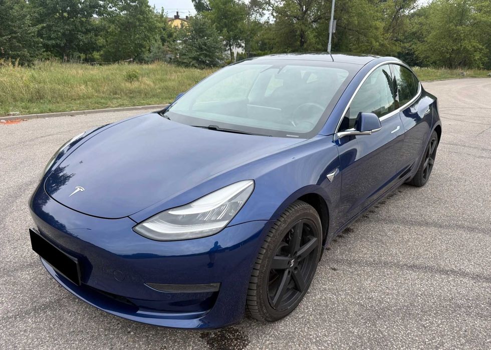 Tesla Model 3, 2020