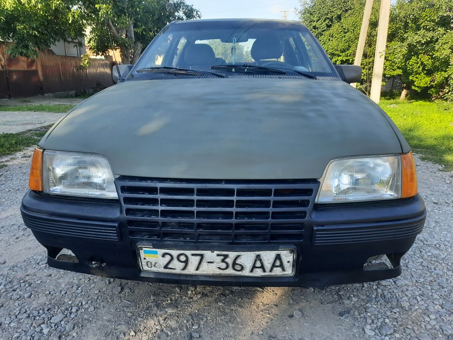 Opel Kadett, 1986