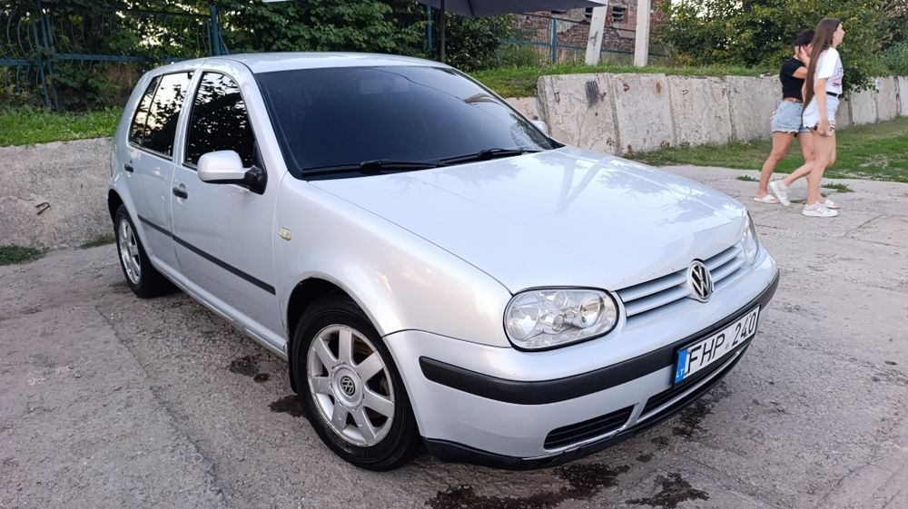 Volkswagen Golf, 2000