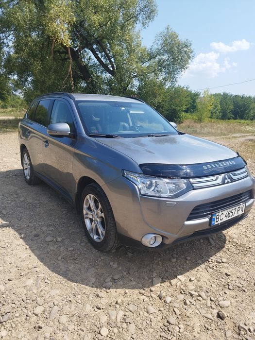 Mitsubishi Outlander, 2013