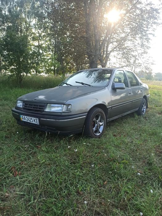 Opel Vectra, 1989