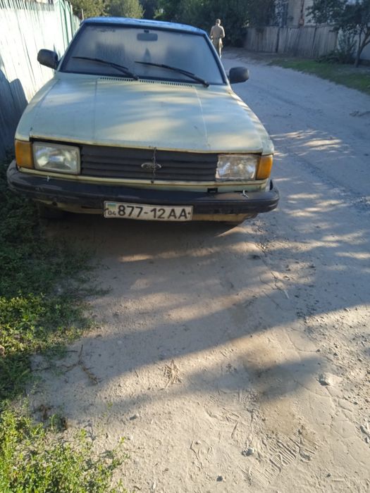 Ford Taurus, 1990