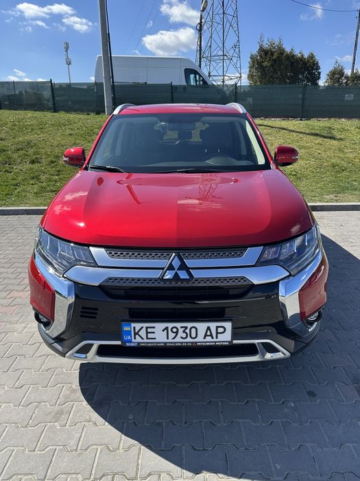 Mitsubishi Outlander, 2021