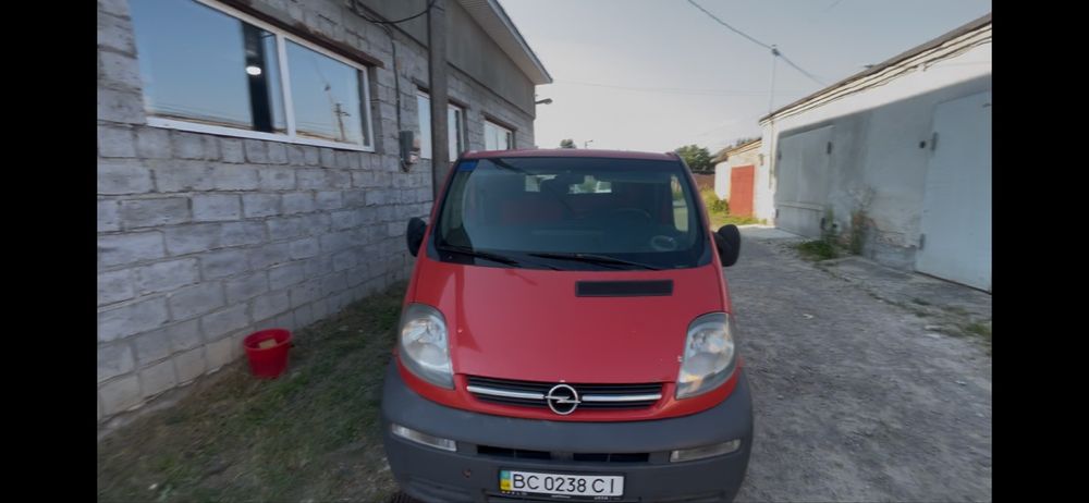 Opel Vivaro, 2004