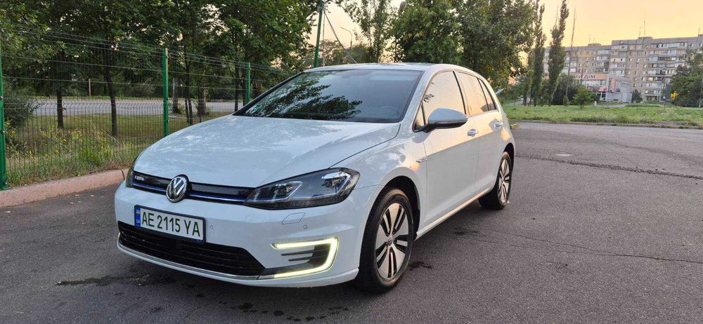Volkswagen Golf, 2020