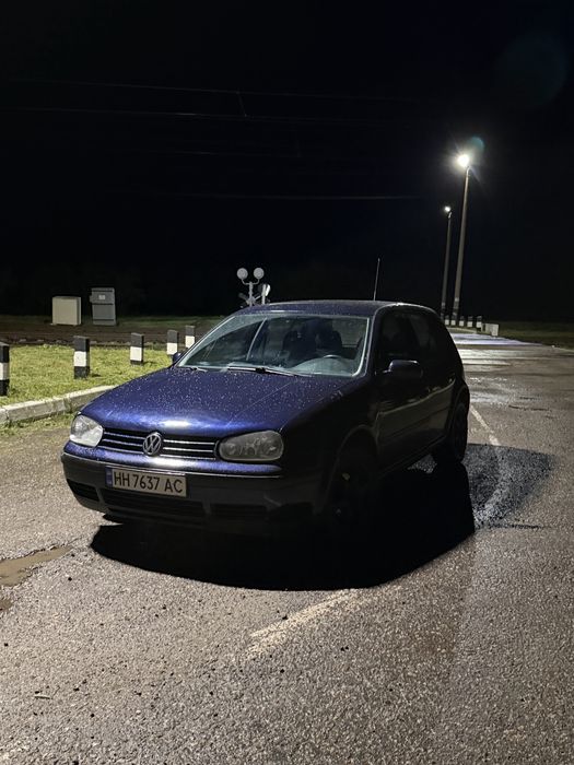 Volkswagen Golf, 2000