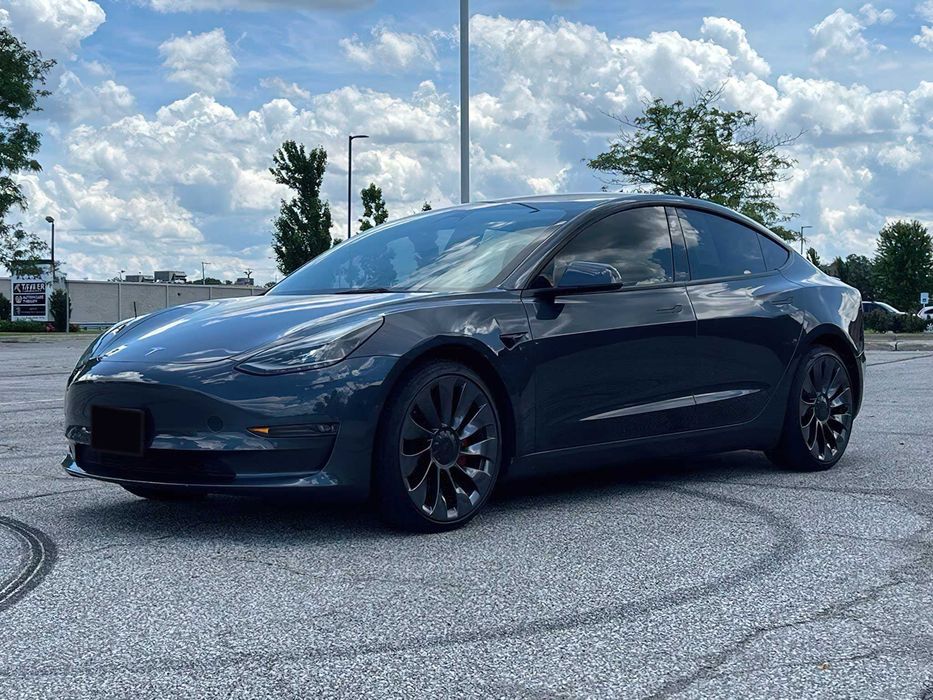 Tesla Model 3, 2022