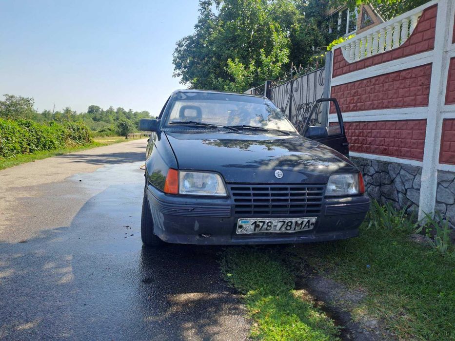 Opel Kadett, 1989
