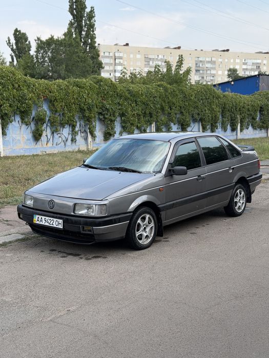 Volkswagen Passat Sedan, 1992