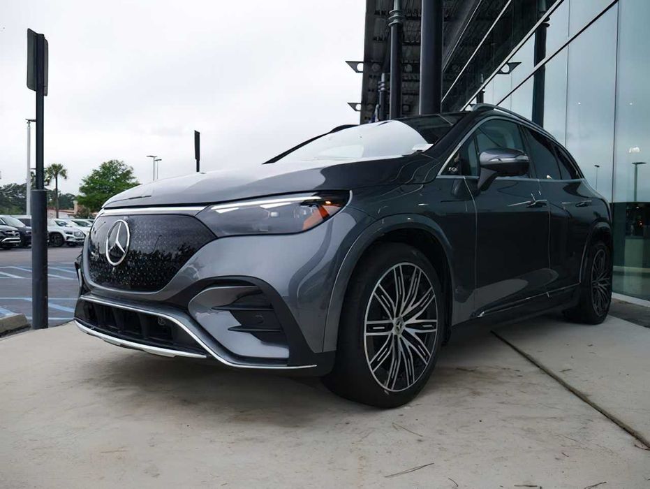 Mercedes-Benz, 2025