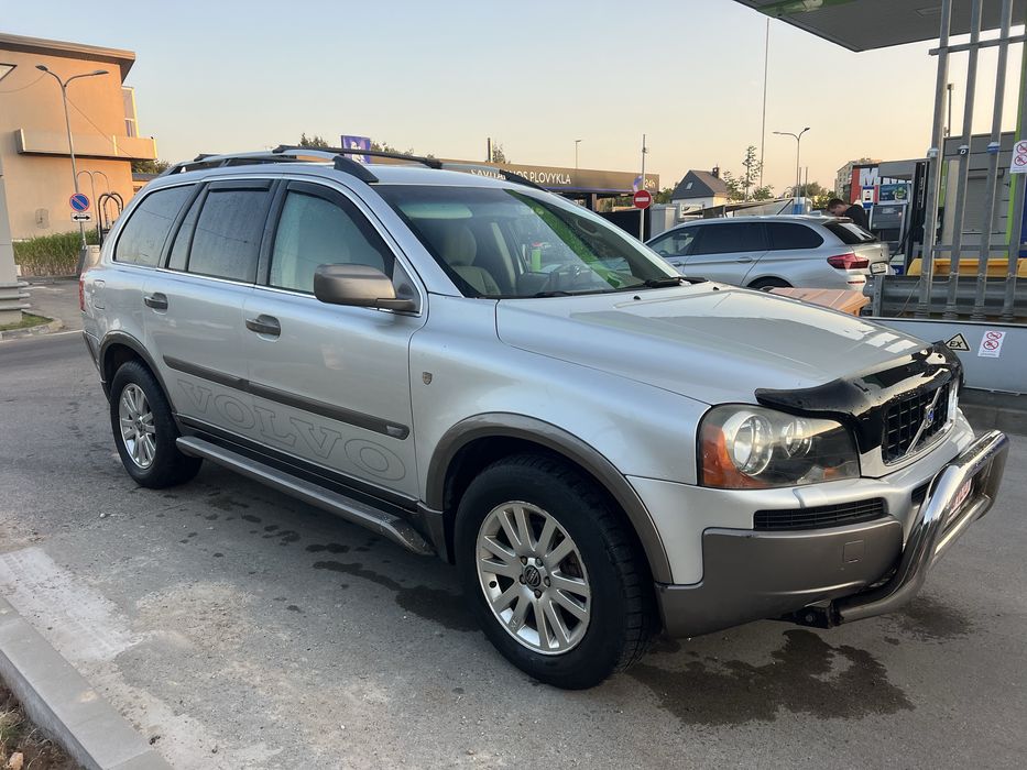 Volvo XC90, 2004
