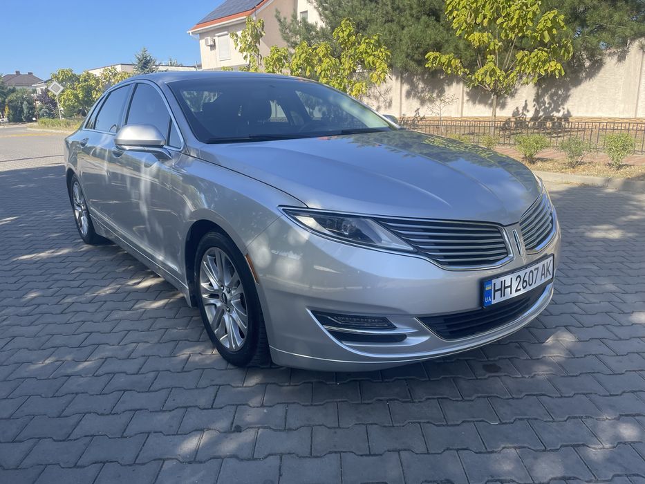 Lincoln MKZ, 2015