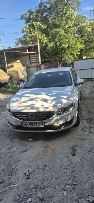 Volvo V60, 2015