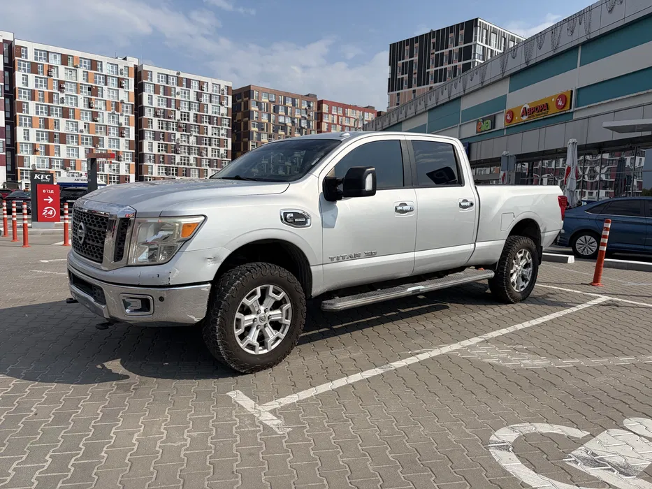 Nissan Titan, 2016
