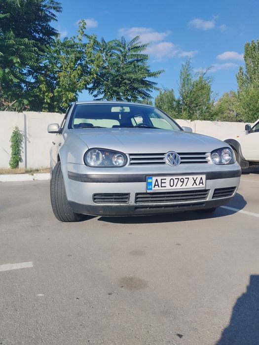 Volkswagen Golf, 2000