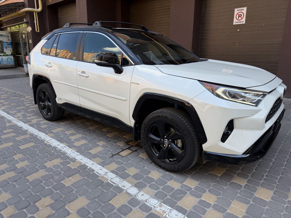 Toyota RAV4, 2021