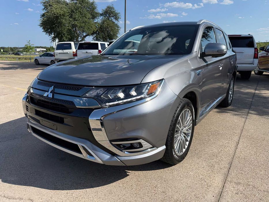 Mitsubishi Outlander, 2022
