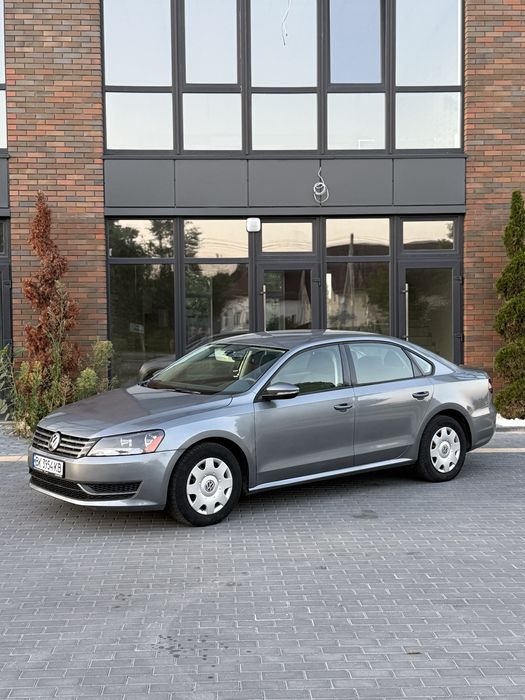 Volkswagen Passat Sedan, 2012