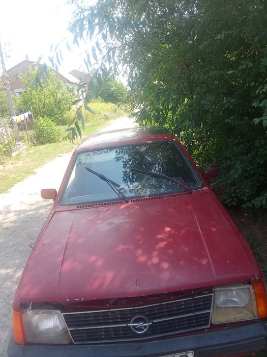 Opel Kadett, 1984