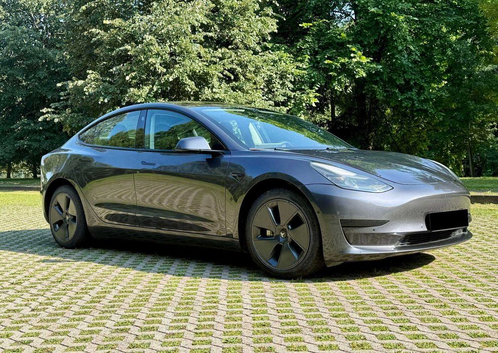 Tesla Model 3, 2022