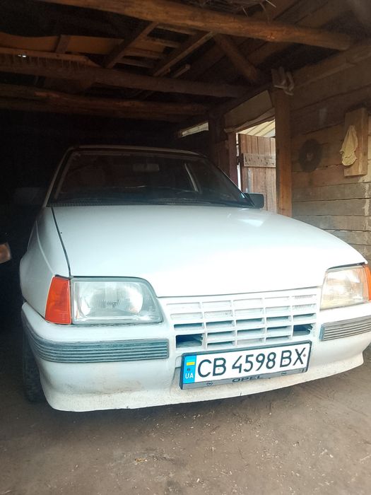 Opel Kadett, 1985
