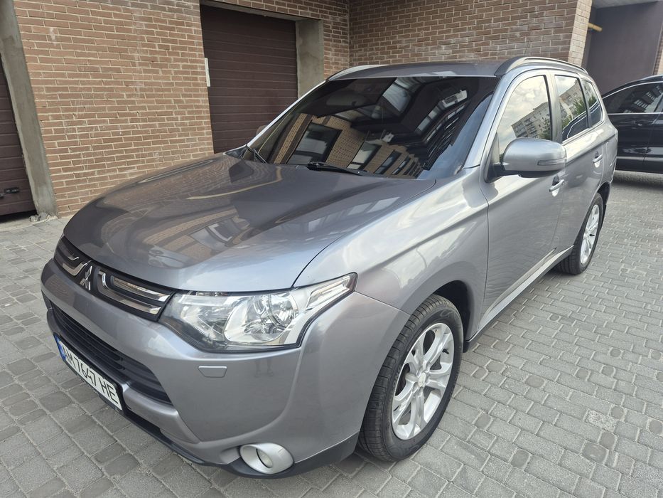 Mitsubishi Outlander, 2012
