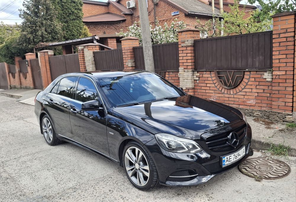 Mercedes-Benz 220, 2015