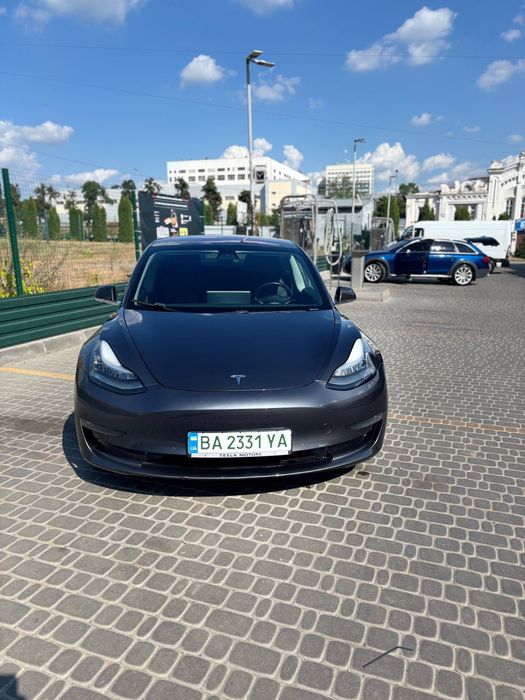 Tesla Model 3, 2019
