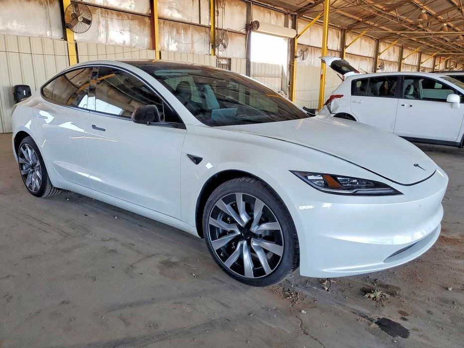 Tesla Model 3, 2026