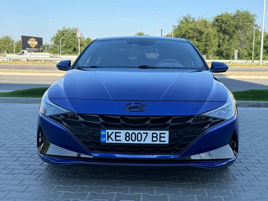 Hyundai Elantra, 2022