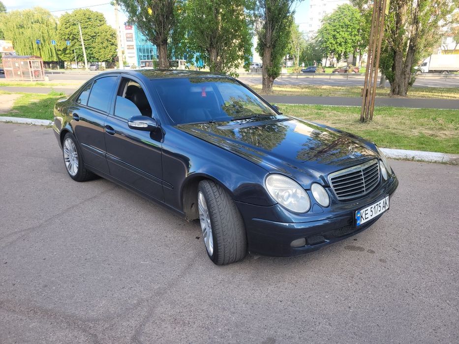 Mercedes-Benz 240, 2002