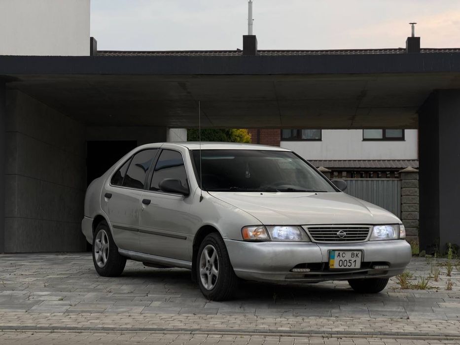 Nissan Sentra, 1996