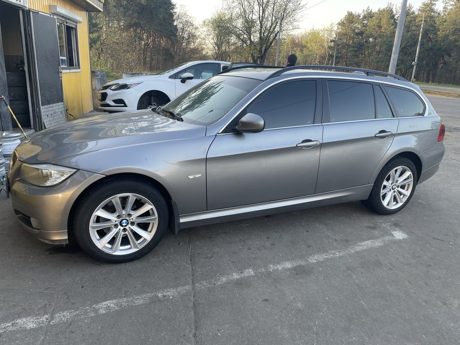 BMW 3 Series, 2009