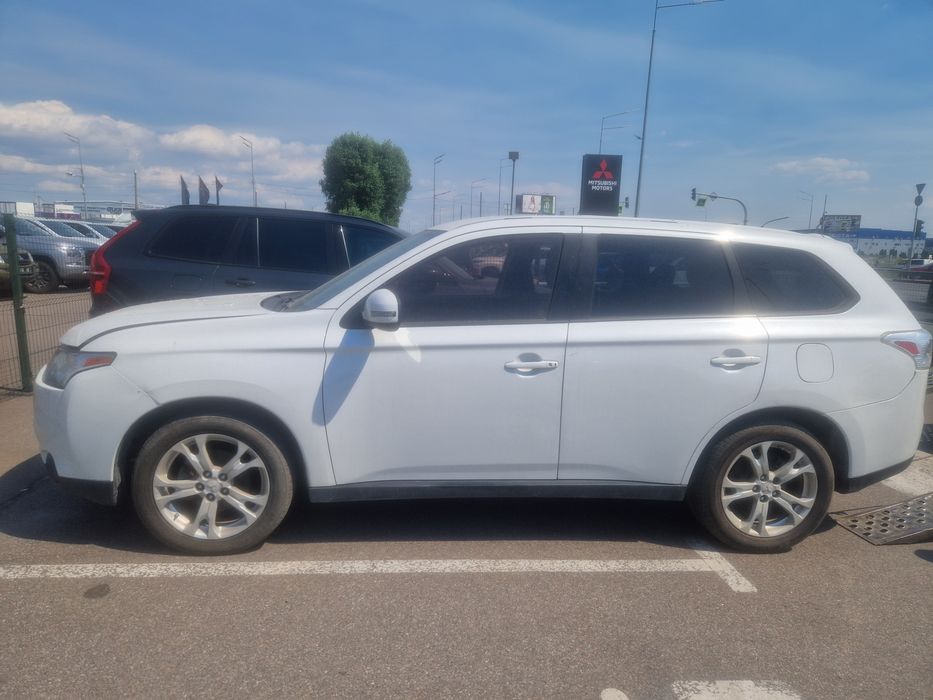 Mitsubishi Outlander, 2014