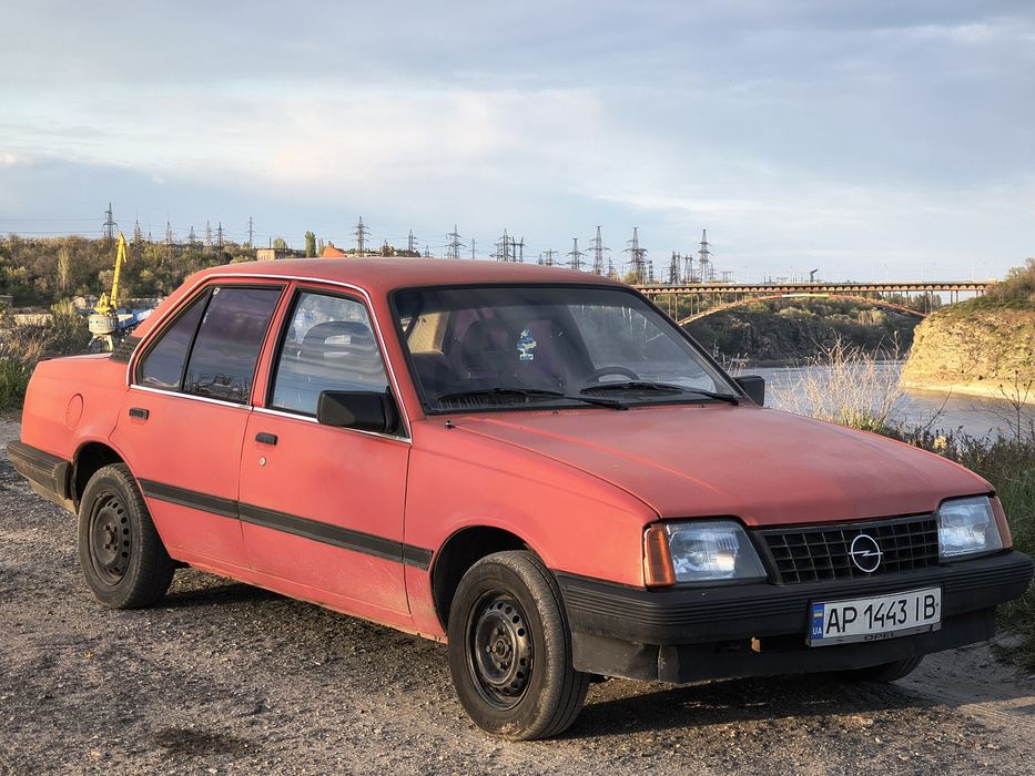 Opel Ascona, 1986