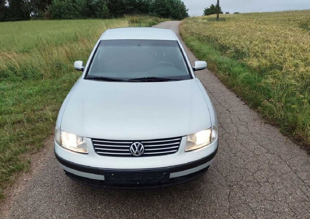 Volkswagen Passat Sedan, 2000