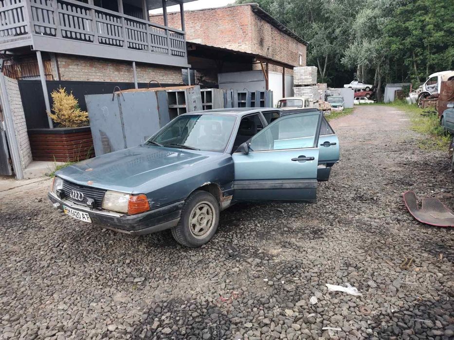 Audi 100, 1988