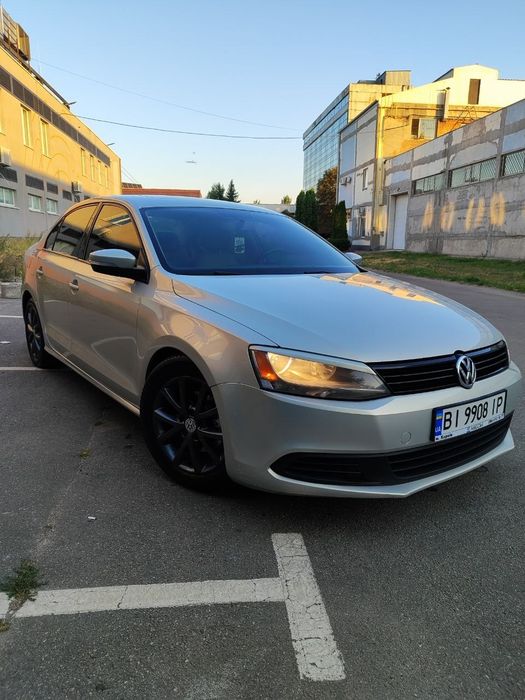 Volkswagen Jetta, 2011