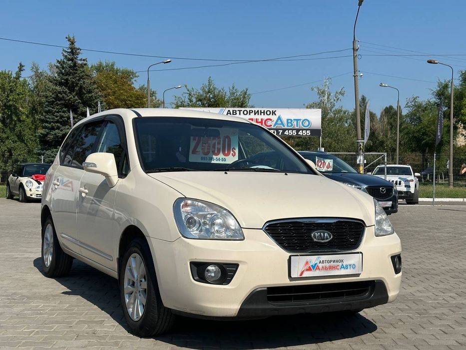 Kia Carens, 2011