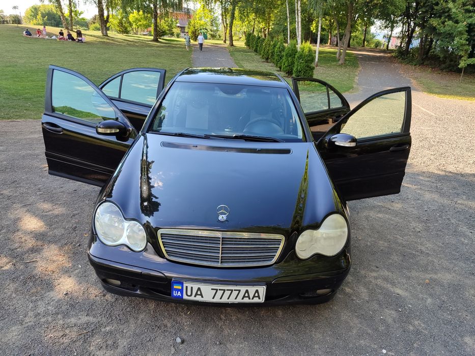 Mercedes-Benz 200, 2004