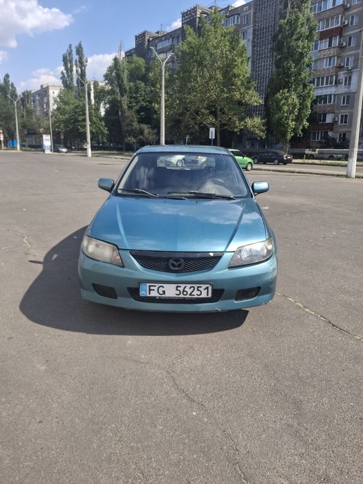 Mazda 323, 2002