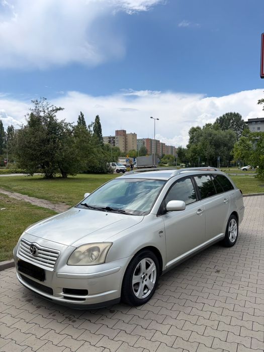 Toyota Avensis, 2004