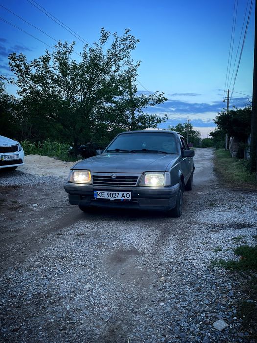 Opel Ascona, 1987