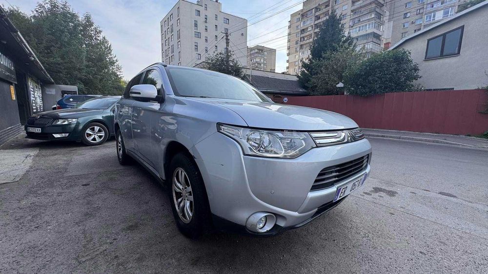 Mitsubishi Outlander, 2013