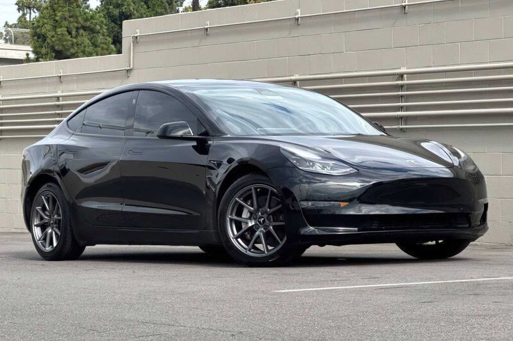 Tesla Model 3, 2022